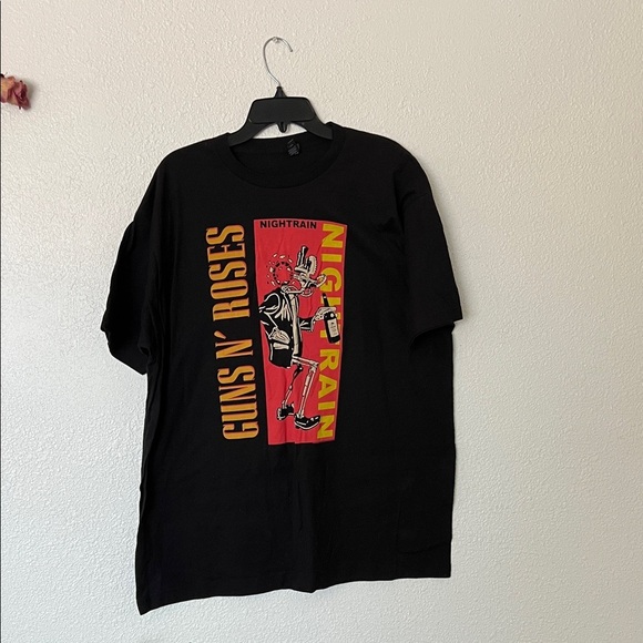 Tultex Other - Rare Black Graphic Guns N Roses 2016 Tour T-Shirt